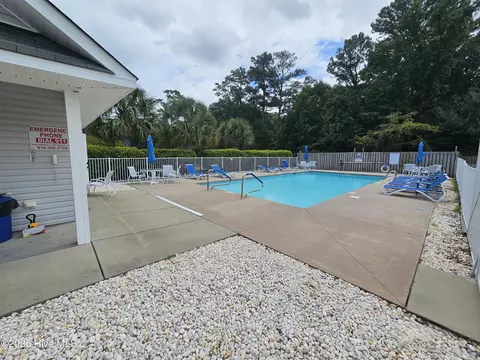 8005 Sweetgrass Ct, Wilmington, NC 28412