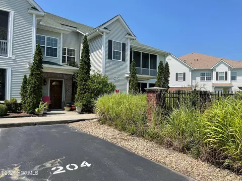 1937 Tara Ct #204, Greenville, NC 27858