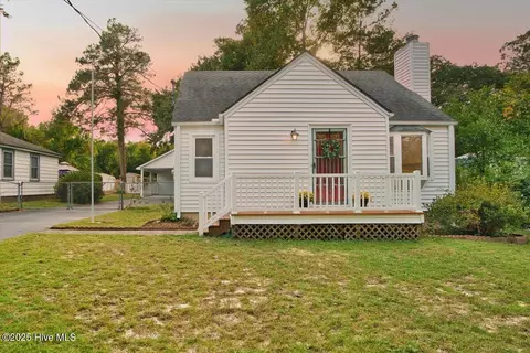 240 E Ohio Ave, Southern Pines, NC 28387