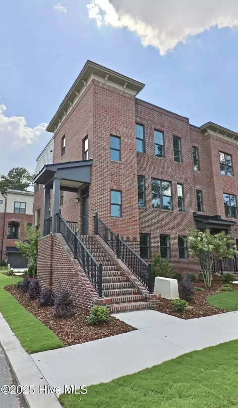 35 Brownstone Ln, Southern Pines, NC 28387