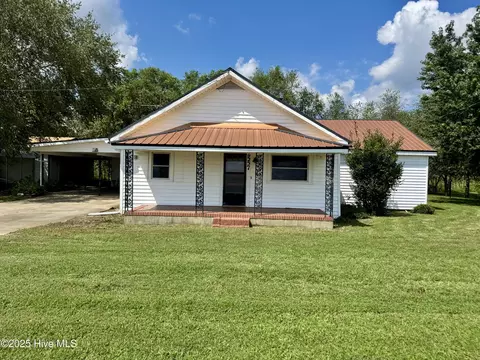 2557 Dudley Rd, Newton Grove, NC 28366
