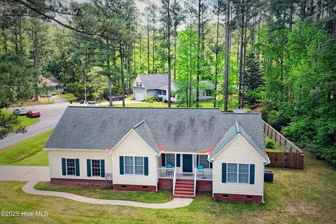 102 Laura Dr, New Bern, NC 28562