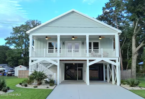 1985 Ocean View Dr SW, Ocean Isle Beach, NC 28469