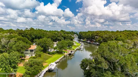 View/Area - 160 Arborvitae Dr, Pine Knoll Shores, NC 28512 photo 7 of 24