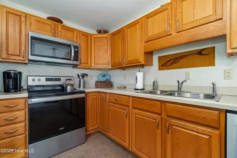 Kitchen - 160 Arborvitae Dr, Pine Knoll Shores, NC 28512 photo 1 of 2