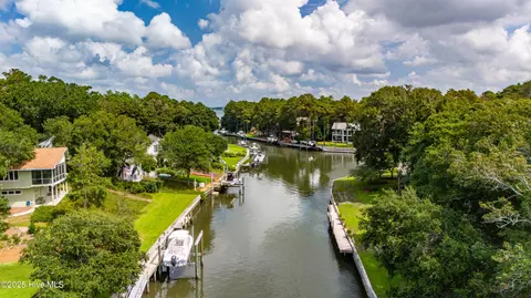 View/Area - 160 Arborvitae Dr, Pine Knoll Shores, NC 28512 photo 3 of 24