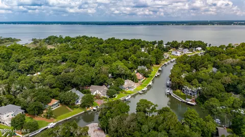 View/Area - 160 Arborvitae Dr, Pine Knoll Shores, NC 28512 photo 13 of 24