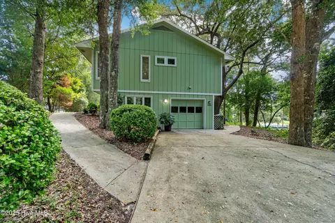 Exterior - 160 Arborvitae Dr, Pine Knoll Shores, NC 28512 photo 6 of 14