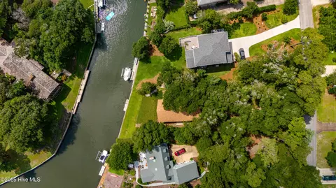 View/Area - 160 Arborvitae Dr, Pine Knoll Shores, NC 28512 photo 9 of 24