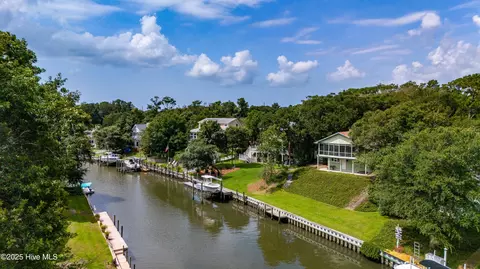 View/Area - 160 Arborvitae Dr, Pine Knoll Shores, NC 28512 photo 10 of 24