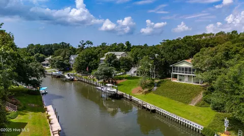 View/Area - 160 Arborvitae Dr, Pine Knoll Shores, NC 28512 photo 4 of 24