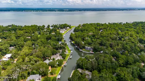 View/Area - 160 Arborvitae Dr, Pine Knoll Shores, NC 28512 photo 6 of 24