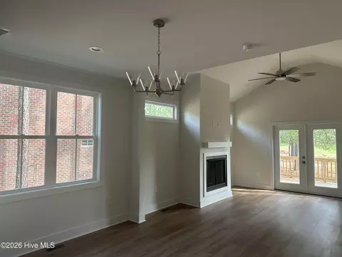 704 Bald Eagle Dr, Vass, NC 28394 photo 8