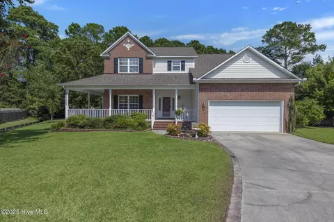 206 Jamestown Ct, Jacksonville, NC 28546