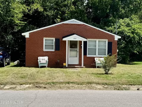 202 Bright St, Goldsboro, NC 27530