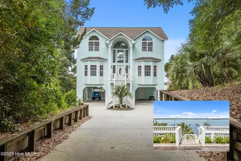 8722 Emerald Plantation Rd, Emerald Isle, NC 28594