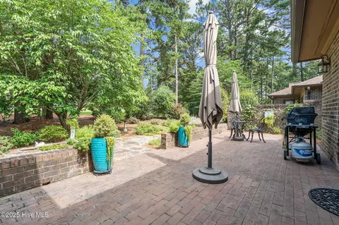 Exterior - 109 Florence Dr, Pinehurst, NC 28374 photo 14 of 17