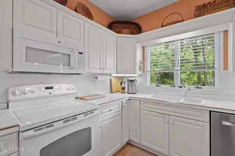 Kitchen - 109 Florence Dr, Pinehurst, NC 28374 photo 4 of 6