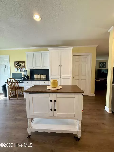 Kitchen - 3940 Fire Dept Rd, Williamston, NC 27892 photo 4 of 4