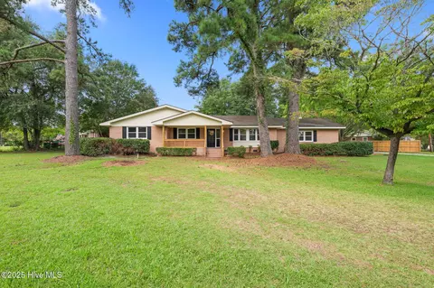 1413 Phillips Ave, New Bern, NC 28562