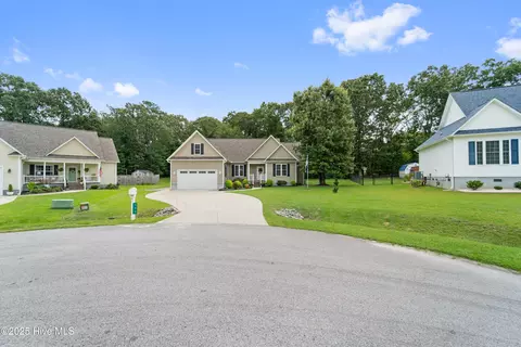 111 Virginia Ct, New Bern, NC 28562