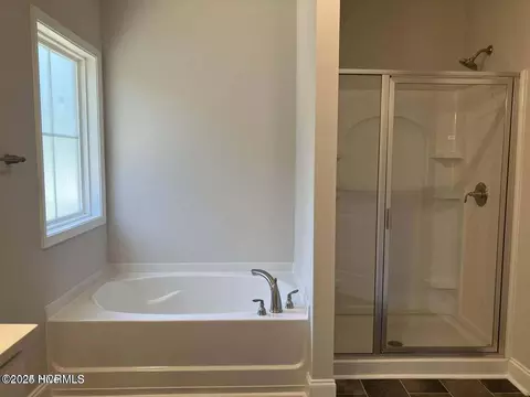 Bath - 5717 Sloop Ct, New Bern, NC 28560 photo 2 of 2