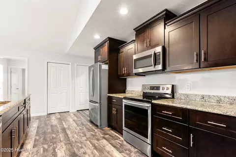 Kitchen - 255 N Bay St, Pinebluff, NC 28373 photo 1 of 3