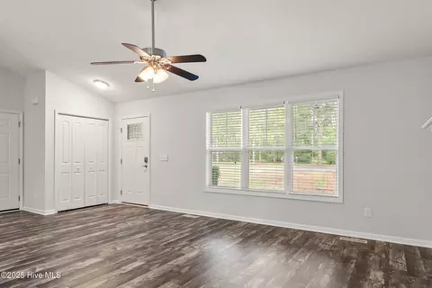 Living - 255 N Bay St, Pinebluff, NC 28373 photo 1 of 2