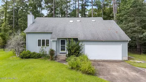 3003 Sloop Dr, Oriental, NC 28571