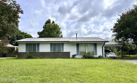 412 Cardinal Dr, Goldsboro, NC 27534