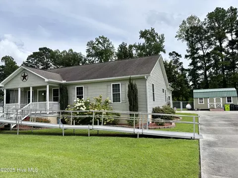 118 Swift Creek Rd, Vanceboro, NC 28586