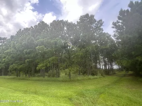 297 Garbacon Dr, Beaufort, NC 28516