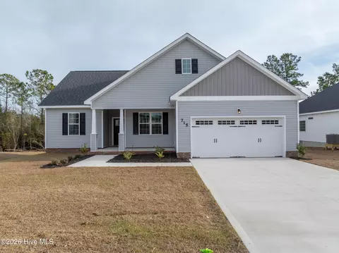 715 Jasmine Ln, Jacksonville, NC 28546