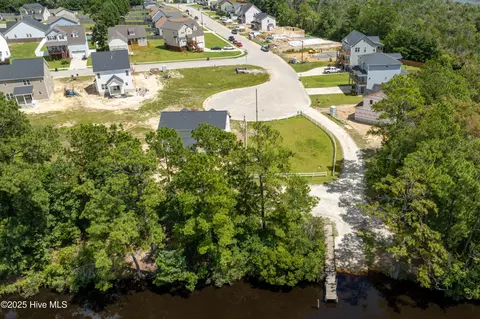 802 Jasmine Ln, Jacksonville, NC 28546 photo 9