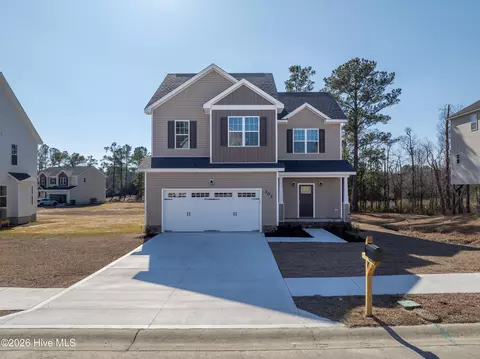 302 Broadleaf Dr, Jacksonville, NC 28546
