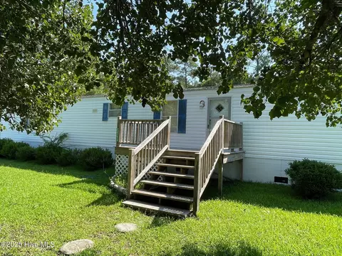 108 Conch Ct, Gloucester, NC 28528