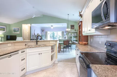 Kitchen - 280 Robin Ln, Pinehurst, NC 28374 photo 4 of 4