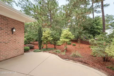 Exterior - 280 Robin Ln, Pinehurst, NC 28374 photo 4 of 7