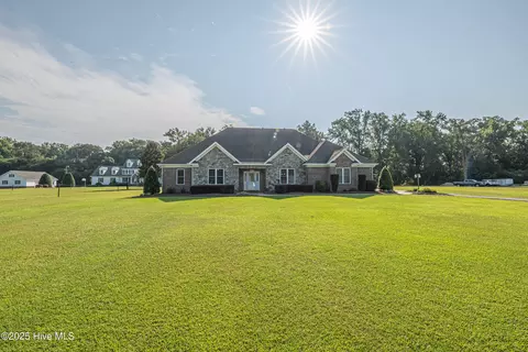 2361 Lt Hardee Rd, Greenville, NC 27858