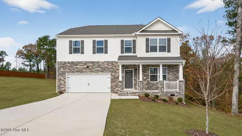 212 Calebs Corner Pl, Spring Lake, NC 28390