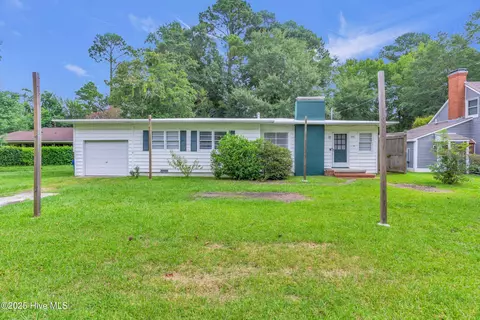 4011 Peachtree Ave, Wilmington, NC 28403