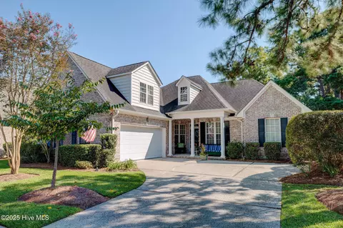 5476 Efird Rd, Wilmington, NC 28409