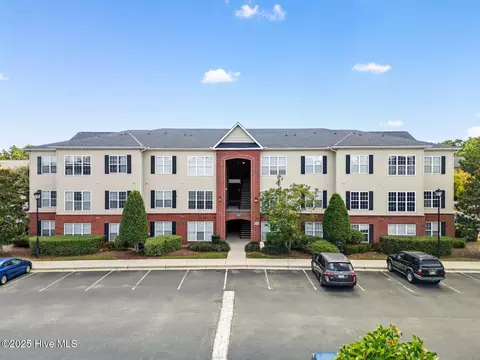 2820 Bloomfield Ln #207, Wilmington, NC 28412
