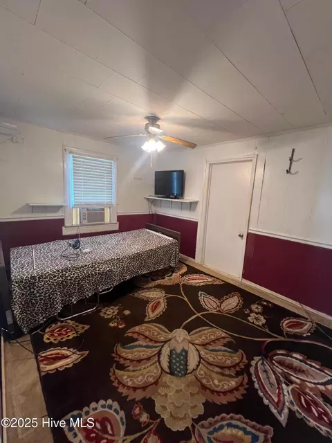 Bedroom - 33 Adams St, Chocowinity, NC 27817 photo 1 of 1