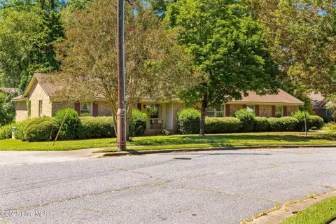 1612 Dubose Dr, Kinston, NC 28504