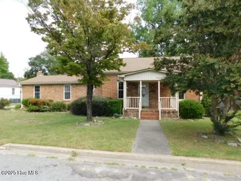 1104 Ward St, Greenville, NC 27834