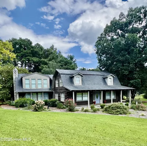 4040 Nc 903, Albertson, NC 28508
