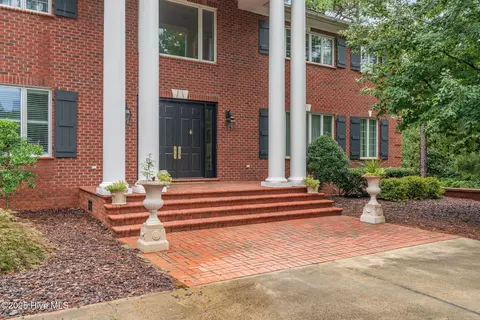 Exterior - 16 Mulbren Ct, Pinehurst, NC 28374 photo 8 of 9