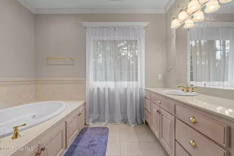 Bath - 16 Mulbren Ct, Pinehurst, NC 28374 photo 6 of 8