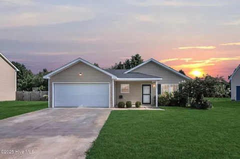 2001 Eleuthera Way, Elizabeth City, NC 27909